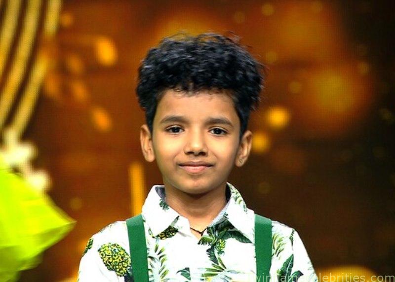 avirbhav singing in superstar singer 2024