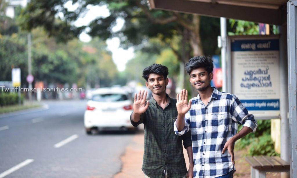 Students in Aluva refusing a lift from a stranger for safety.